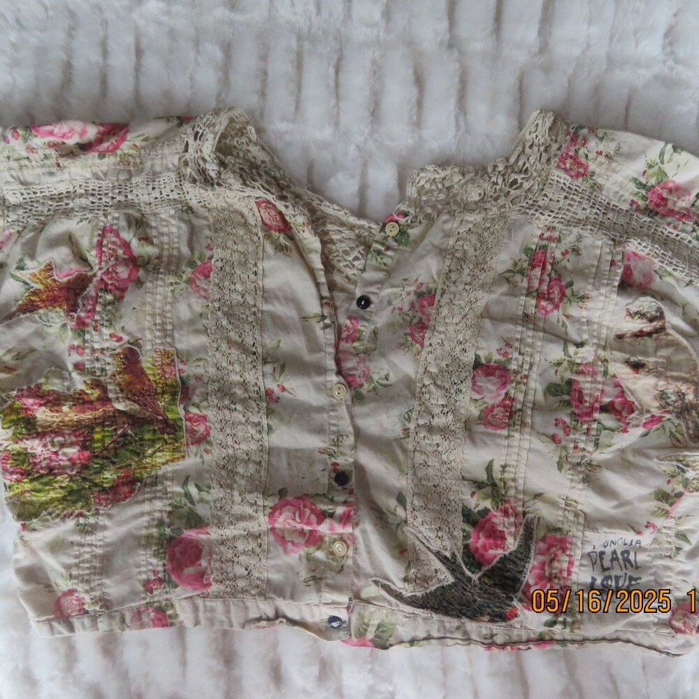 Magnolia Pearl European Cotton Paisley Crop Top with Buttons - One Size